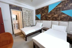 Hotel Opera Mahipalpur- Delhi Airport - Room