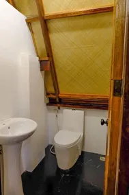 Dahun Villas Siargao - Bathroom