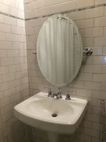 Gardner Farm Inn - Bathroom