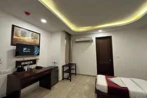 Hotel The Imperio, Near Apollo Hospital, JASOLA - Chambre