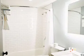 Super 8 by Wyndham Pueblo - Salle de bain