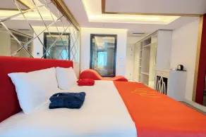 Granada Luxury Red Adult Only - Room