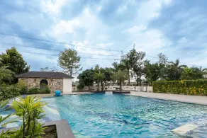juSTa Nature's Nest Resort - Piscine