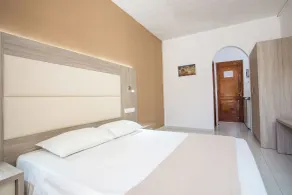 Maroula Studios - Zimmer