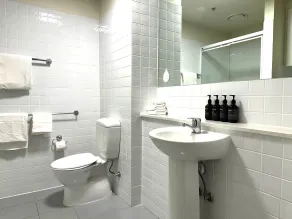 Urban Apartments Melbourne on Elizabeth - Badezimmer