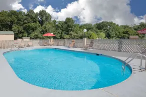Super 8 by Wyndham Clarksville AR - Basseng