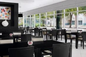 Holiday Inn Express Dubai Internet City by IHG - Restaurant
