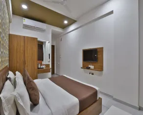 Hotel The Global Point - Zimmer