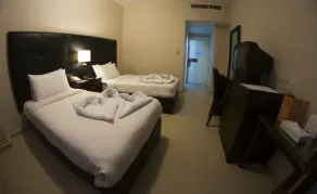 La Maison Hotel - Room