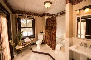 The Mansion of Saratoga - Bathroom