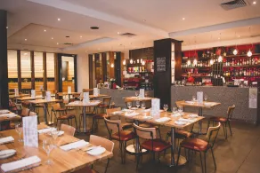 Dandenong Central Apartments Official - Restaurant