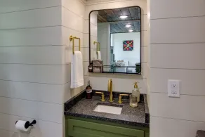Upscale + Modern Tiny Cabin on Cane River! - Innvendig