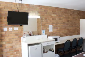 Buckaroo Motor Inn - Room