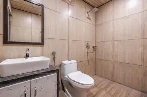 The Crystal Resort - Bathroom