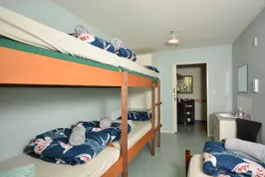 Piwaka Lodge and Backpackers - Habitación