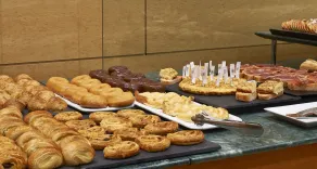 iStay by NH Zaragoza Sport Hotel - Coin petit déjeuner