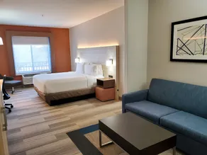 Holiday Inn Express & Suites Phoenix Glendale Dist by IHG - Room