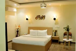 THE ADDRESS HOTEL AND TOWER - Room