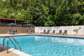 Wyndham Garden Washington DC North - Piscine