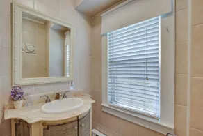 Charming Danbury Cottage w/ Lake Kenosia Access! - Salle de bain