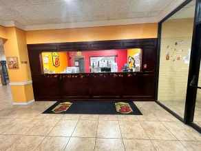 Super 8 by Wyndham Harrison OH - Hall