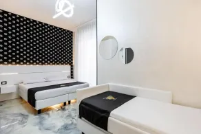 La Tour Palace Hotel & Restaurant - Room