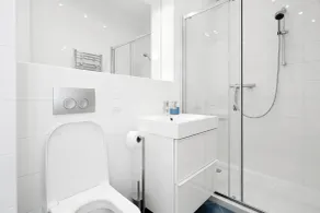 Crownhill Apartments - Baño