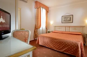 Ambassador Tre Rose - Room