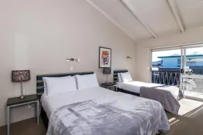 Twin Peaks Lakeside Inn - Chambre