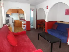 Lindisfarne Holiday Apartments - Families & Couples Only - Værelse