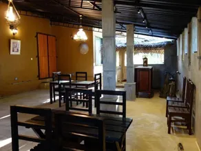 Royal Mandira Hotel - Restaurant