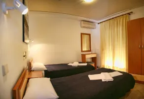 Gera Bay Studios And Apartments - Room