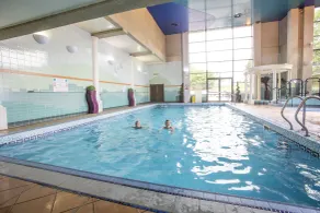 Cedar Court Wakefield - Pool
