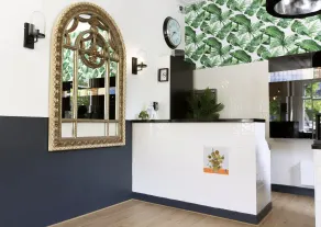 Quentin Canal House Hotel - Hall