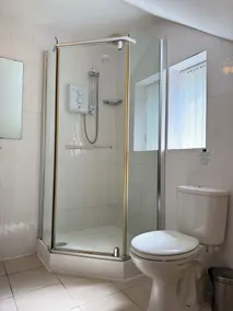 Hawk House - Bathroom
