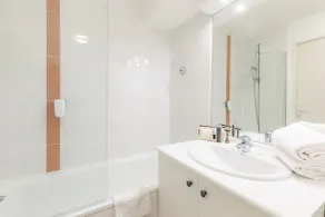 Appart'City Confort La Ciotat - Salle de bain