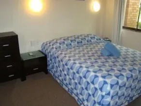 Noosa Yallambee Holiday Apartments - Room