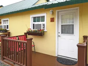 Yellowstone Riverside Cottages - Chambre