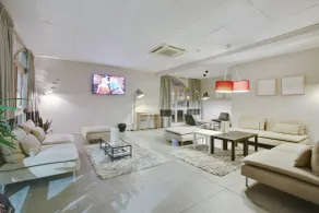 Hôtel l'Amandier Nanterre - Coin salon dans le hall