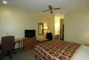 Days Inn by Wyndham Lehi - Chambre