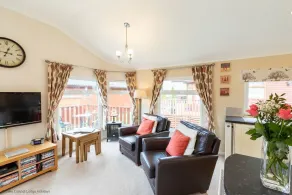 Hideaway Lodge - Living area