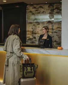 InterContinental Montreal by IHG - Receção