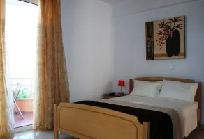 Mare Beachfront Rooms Himare - Room