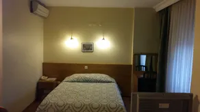 Onder Otel - Camera