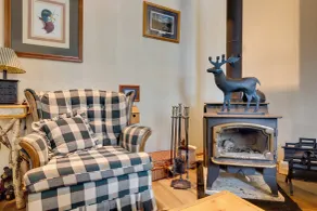Lakefront Rhinelander Cabin w/ Dock & Fire Pit! - Interni