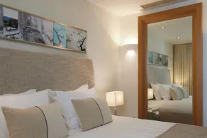 Daios Luxury Living - Room