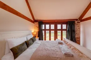 Hills Farm Stays - Zimmer