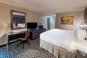 DoubleTree by Hilton Hotel Arlington DFW South - Room