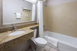 Days Inn By Wyndham Jackson Downtown - Salle de bain