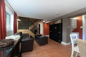 Commercial Drive Accommodations - Room